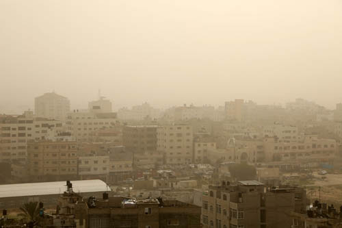 عاصفة رملية فوق فلسطين المحتلة بسبب المنخفض الجوي (URSULA)